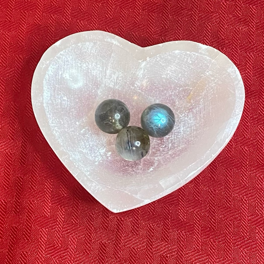Mini Labradorite Sphere Set - Picture 5 of 6